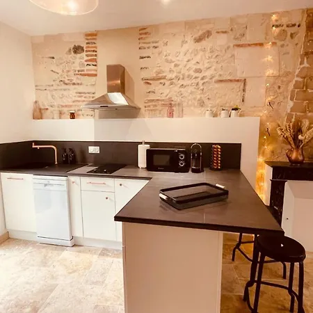 La Maison De Caillou Hotel