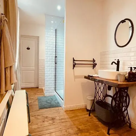 La Maison De Caillou Hotel La Roche-Chalais