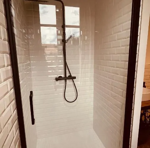 La Maison De Caillou 호텔 *