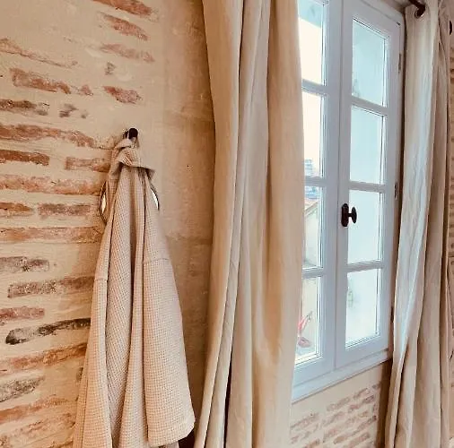 La Maison De Caillou 호텔 La Roche-Chalais