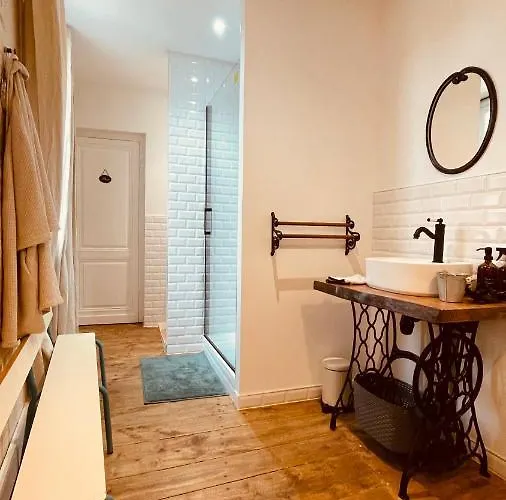 La Maison De Caillou 호텔 La Roche-Chalais