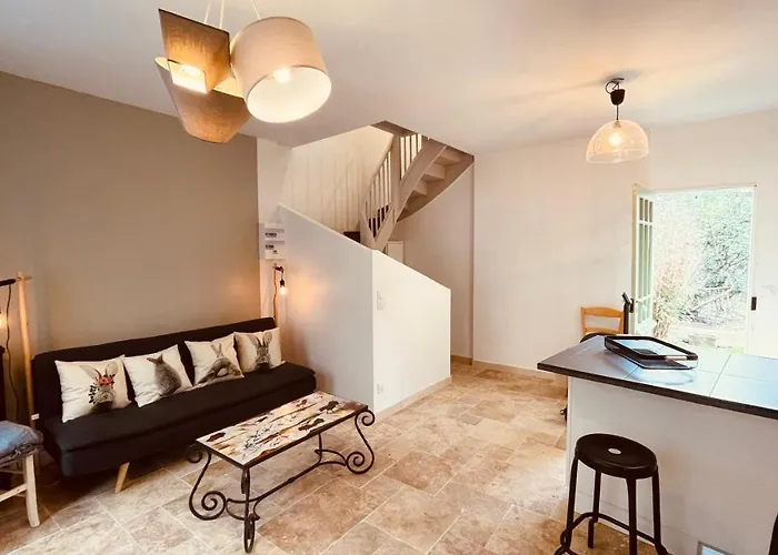 La Maison De Caillou 호텔 *